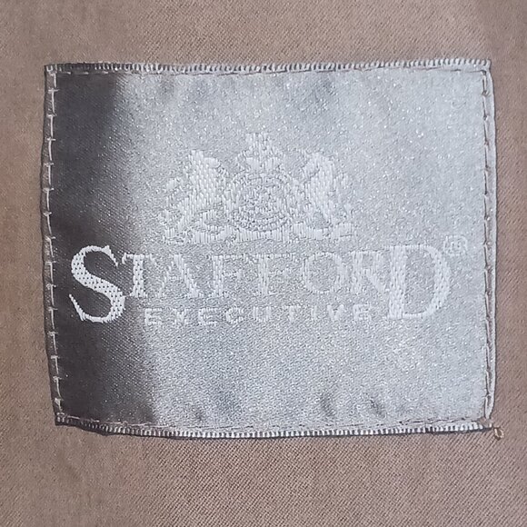 Stafford Taupe/Stone colored Men's Trench Coat, Size 42 Regular - Picture 11 of 15